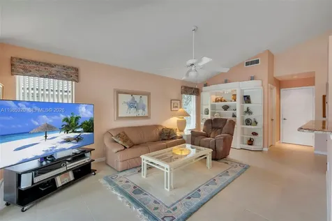4927 NW 67th Avenue Lauderhill FL 33319
