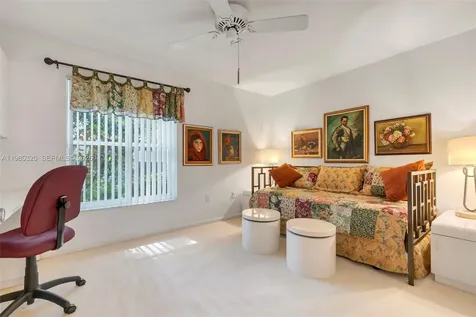 4927 NW 67th Avenue Lauderhill FL 33319