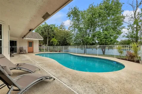 4927 NW 67th Avenue Lauderhill FL 33319