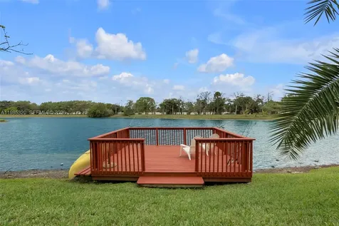 4927 NW 67th Avenue Lauderhill FL 33319