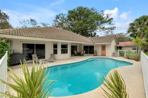 4927 NW 67th Avenue Lauderhill FL 33319