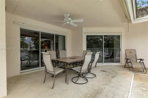 4927 NW 67th Avenue Lauderhill FL 33319