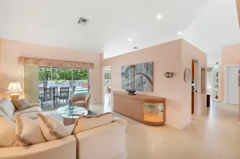 4927 NW 67th Avenue Lauderhill FL 33319