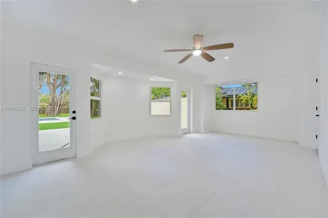 4053 SW 8th Street Plantation FL 33317