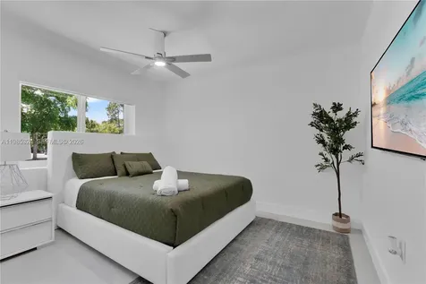 4053 SW 8th Street Plantation FL 33317