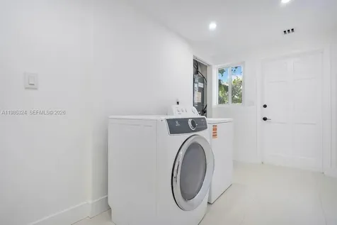 4053 SW 8th Street Plantation FL 33317