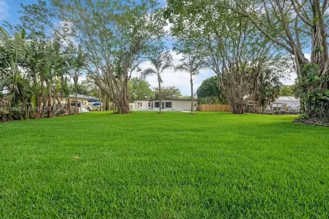 4053 SW 8th Street Plantation FL 33317