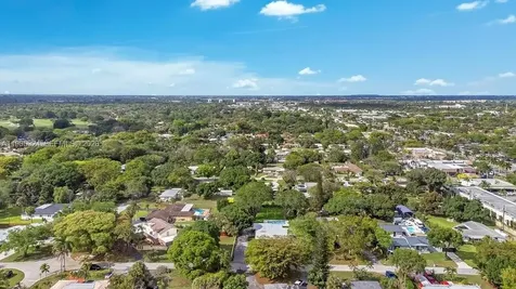 4053 SW 8th Street Plantation FL 33317