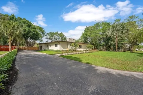 4053 SW 8th Street Plantation FL 33317