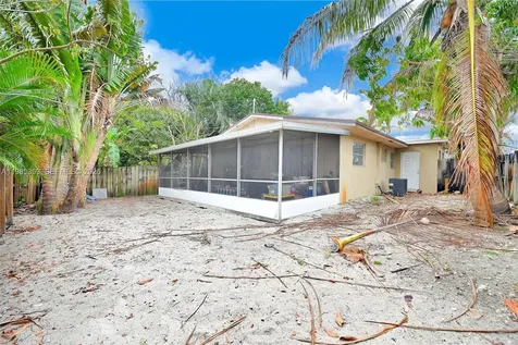 3042 NE 13th Avenue Oakland Park FL 33334