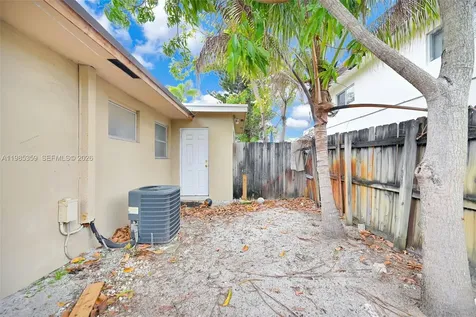 3042 NE 13th Avenue Oakland Park FL 33334