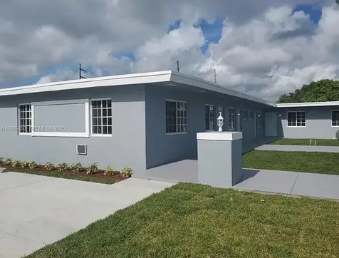 5511 SW 20th Street West Park FL 33023