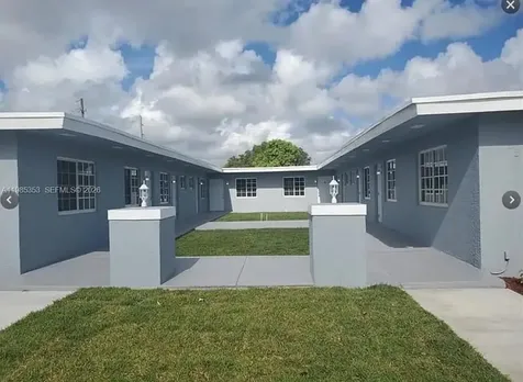 5511 SW 20th Street West Park FL 33023