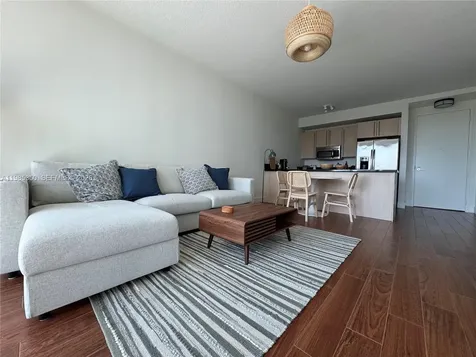 79 SW 12th Street Miami FL 33130