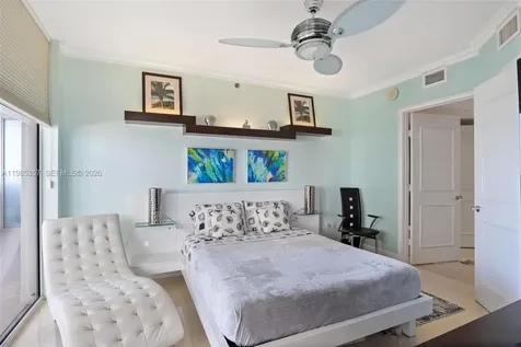 Hallandale Beach FL 33009