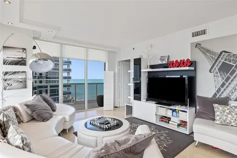 Hallandale Beach FL 33009