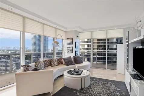 Hallandale Beach FL 33009