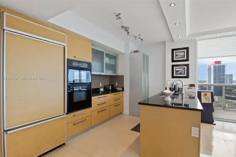 Hallandale Beach FL 33009