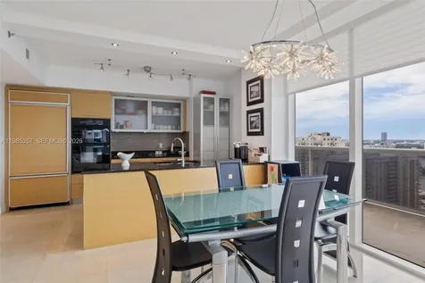 Hallandale Beach FL 33009