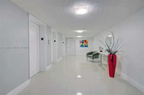 1600 S Ocean Drive Hollywood FL 33019