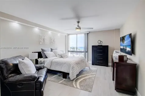 1600 S Ocean Drive Hollywood FL 33019