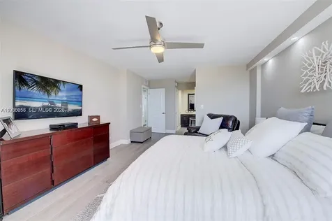 1600 S Ocean Drive Hollywood FL 33019