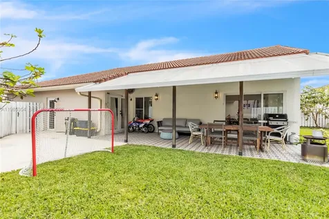 12742 NW 11th Place Sunrise FL 33323