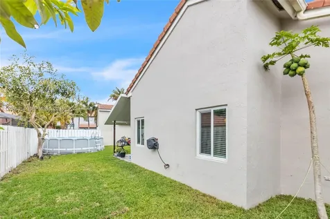 12742 NW 11th Place Sunrise FL 33323