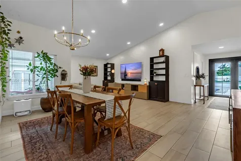12742 NW 11th Place Sunrise FL 33323