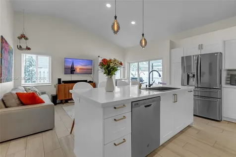 12742 NW 11th Place Sunrise FL 33323