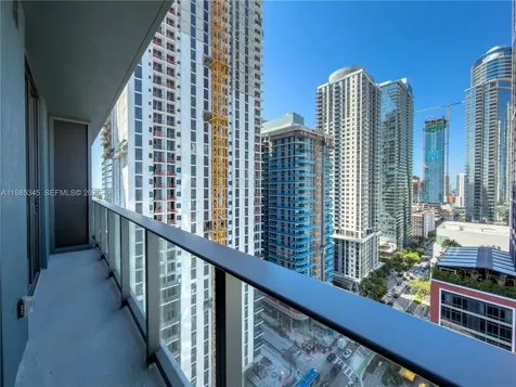 121 NE 5th Street Miami FL 33132