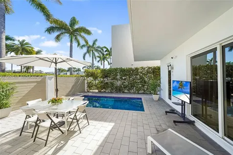 7515 NW 99th Avenue Doral FL 33178
