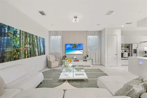 7515 NW 99th Avenue Doral FL 33178