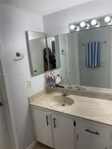 571 NW 107th Avenue Miami FL 33172