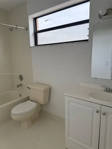 425 W Park Drive Miami FL 33172