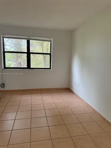 425 W Park Drive Miami FL 33172