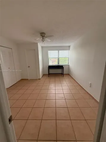 425 W Park Drive Miami FL 33172