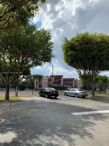 425 W Park Drive Miami FL 33172