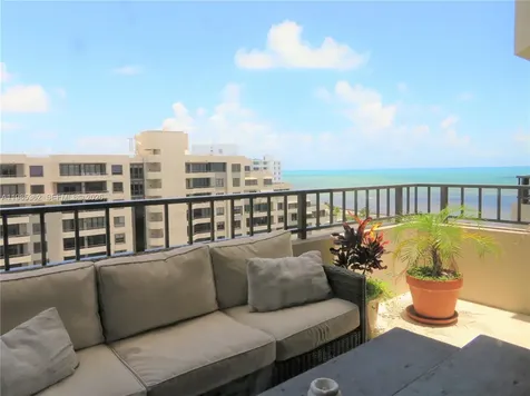 201 Crandon Boulevard Key Biscayne FL 33149