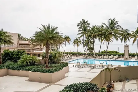 201 Crandon Boulevard Key Biscayne FL 33149