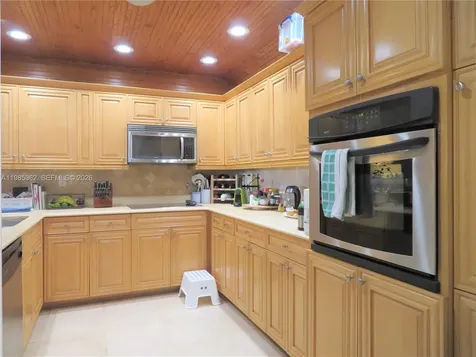 201 Crandon Boulevard Key Biscayne FL 33149