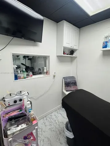 Beauty Salon For Sale In Flagler Street Miami FL 33144