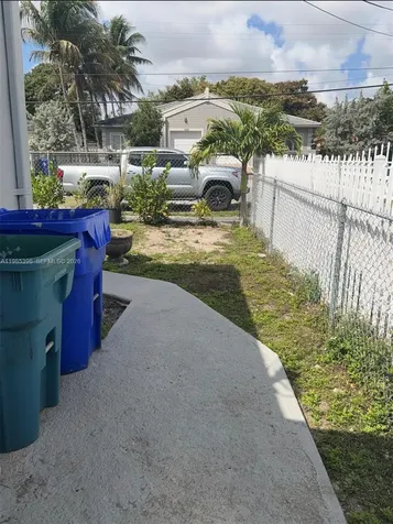 1637 NW 31st Avenue Miami FL 33125