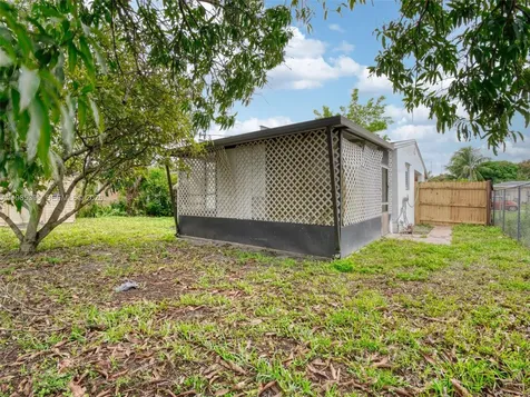 6111 SW 20th Court Miramar FL 33023