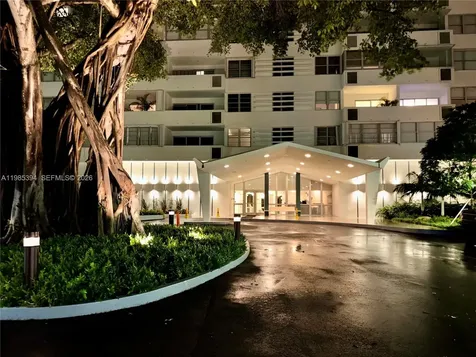3 Island Avenue Miami Beach FL 33139