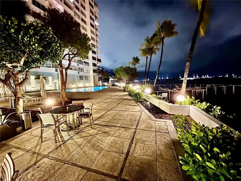 3 Island Avenue Miami Beach FL 33139