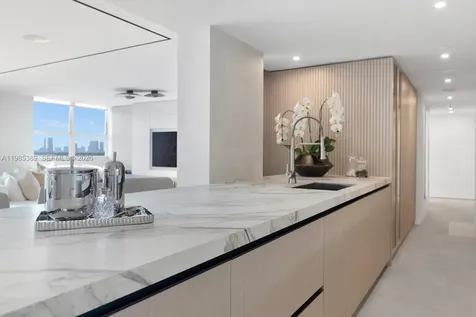 650 West Avenue Miami Beach FL 33139