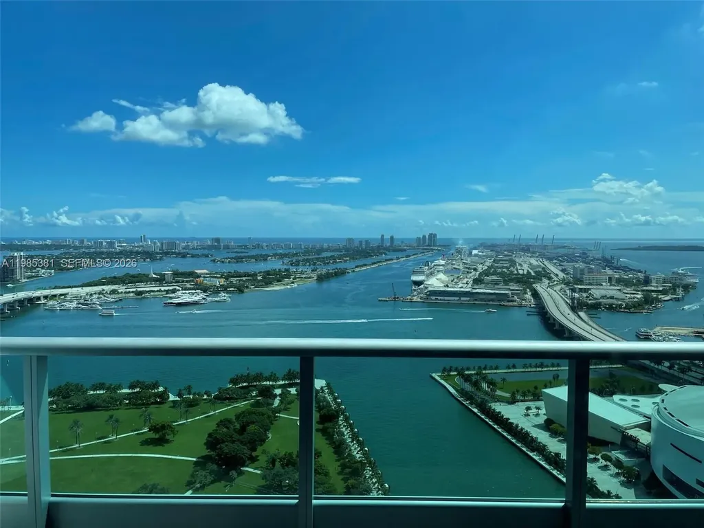 900 Biscayne Boulevard Miami FL 33132