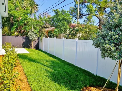 2640 NW 3rd Street Pompano Beach FL 33069