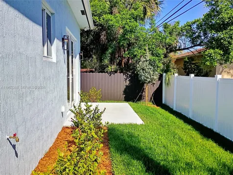 2640 NW 3rd Street Pompano Beach FL 33069